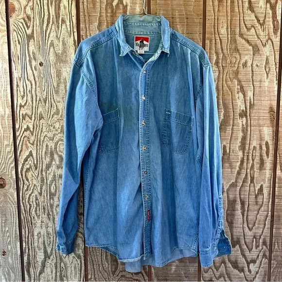 Vintage Marlboro Cigarette Denim Long Sleeve Button Up Sz LG Made in USA - Picture 1 of 6